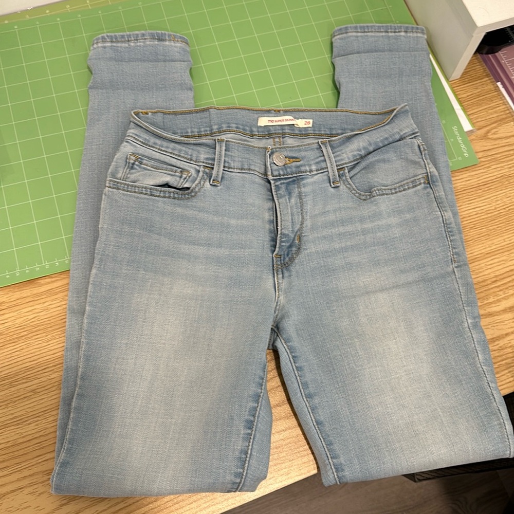Levi’s 710 super skinny jeans